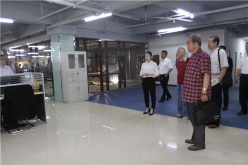 诚信万里行走进邯郸耀腾企业管理咨询集团 企业管理咨询的诚信之道